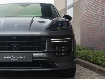 PORSCHE Cayenne Coupe Turbo E-Hybrid Techart