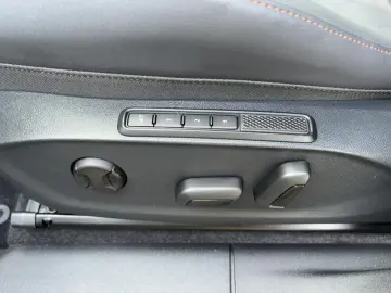 CUPRA Terramar 1.5 TSI e-Hybrid DSG MATRIX AREA DCC
