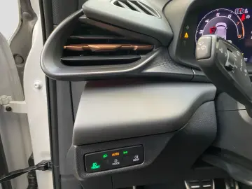 CUPRA Terramar 1.5e-Hybrid DSG Matrix 360  Nav HUD APP