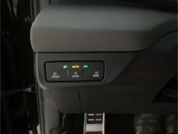 CUPRA Terramar 1.5 eHybrid DSG HUD 360  Matrix DCC ACC