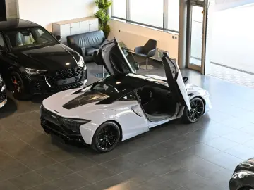 MCLAREN Artura MSO Ceramic Grey Tech Lux Technology Pack
