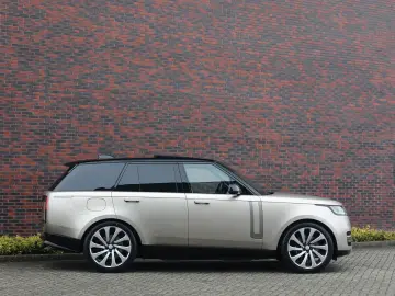 LAND ROVER Range Rover P550e Autobiography  23Inch SV