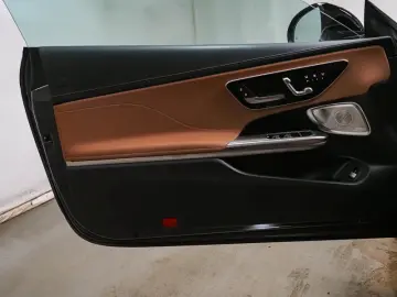 MERCEDES-BENZ CLE 300 4M AMG Prem.Plus AHK HUD MEMORY 19