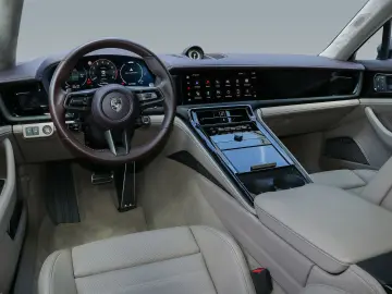 PORSCHE Panamera Turbo E-Hybrid Burmester Nachtsicht