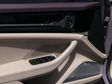 PORSCHE Panamera Turbo E-Hybrid Burmester Nachtsicht