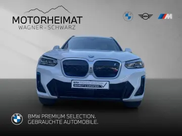 BMW iX3 Impressive HUD Pano H&K