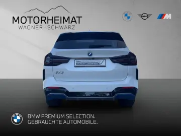 BMW iX3 Impressive HUD Pano H&K