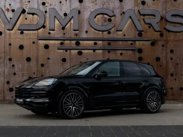PORSCHE Cayenne E-Hybrid  PASM SOFTCLOSE PANO CHRONO 360