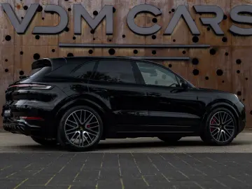PORSCHE Cayenne E-Hybrid  PASM SOFTCLOSE PANO CHRONO 360