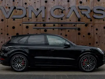 PORSCHE Cayenne E-Hybrid  PASM SOFTCLOSE PANO CHRONO 360