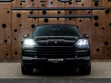 PORSCHE Cayenne E-Hybrid  PASM SOFTCLOSE PANO CHRONO 360