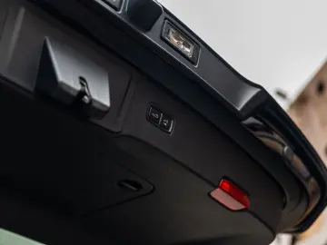 PORSCHE Cayenne E-Hybrid  PASM SOFTCLOSE PANO CHRONO 360