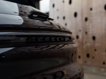 PORSCHE Cayenne E-Hybrid  PASM SOFTCLOSE PANO CHRONO 360