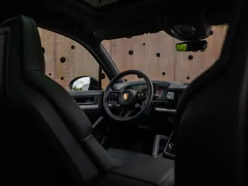 PORSCHE Cayenne E-Hybrid  PASM SOFTCLOSE PANO CHRONO 360