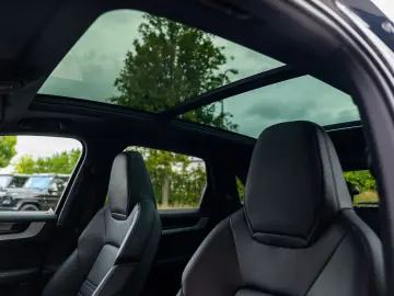 PORSCHE Cayenne E-Hybrid  PASM SOFTCLOSE PANO CHRONO 360