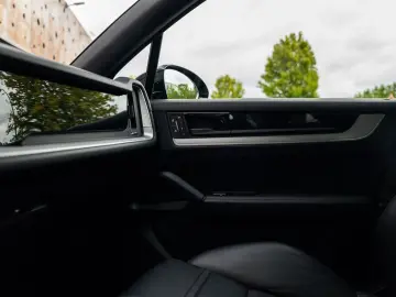 PORSCHE Cayenne E-Hybrid  PASM SOFTCLOSE PANO CHRONO 360