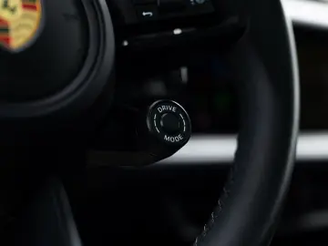 PORSCHE Cayenne E-Hybrid  PASM SOFTCLOSE PANO CHRONO 360