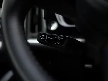 PORSCHE Cayenne E-Hybrid  PASM SOFTCLOSE PANO CHRONO 360