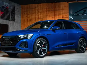 AUDI Q8 e-tron 55 quattro S line