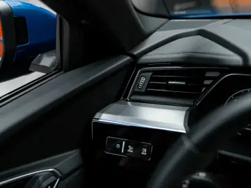 AUDI Q8 e-tron 55 quattro S line