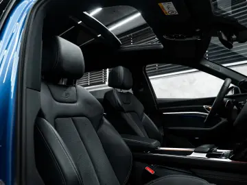 AUDI Q8 e-tron 55 quattro S line