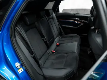 AUDI Q8 e-tron 55 quattro S line
