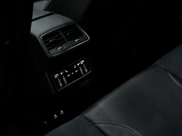 AUDI Q8 e-tron 55 quattro S line