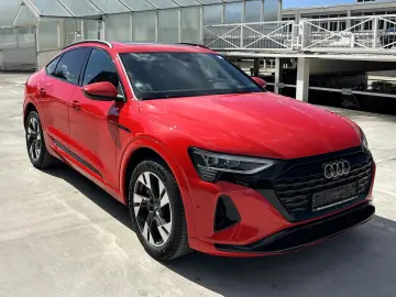 AUDI Q8 Sportback e-tron 55 quattro advanced