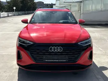 AUDI Q8 Sportback e-tron 55 quattro advanced