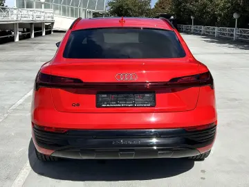 AUDI Q8 Sportback e-tron 55 quattro advanced