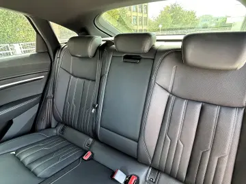 AUDI Q8 Sportback e-tron 55 quattro advanced