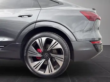 AUDI Q8 Sportback e-tron 55 S-Line quattro  PANO B&O