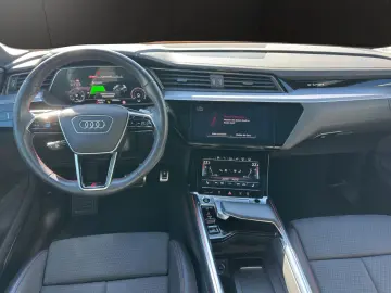AUDI Q8 Sportback 55 e-tron qu. S LINE B&O PANO HEAD