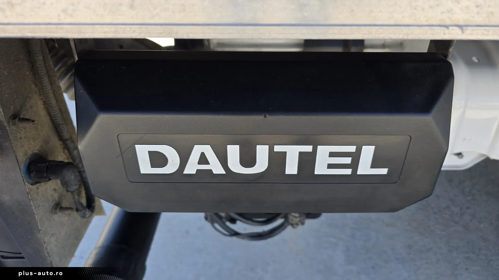 2019 Volkswagen Crafter KOFFER L=4.40m cu LIFT Hidraulic