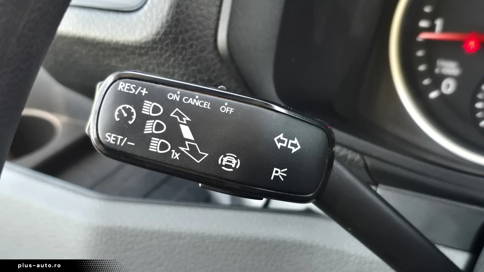2019 Volkswagen Crafter KOFFER L=4.40m cu LIFT Hidraulic