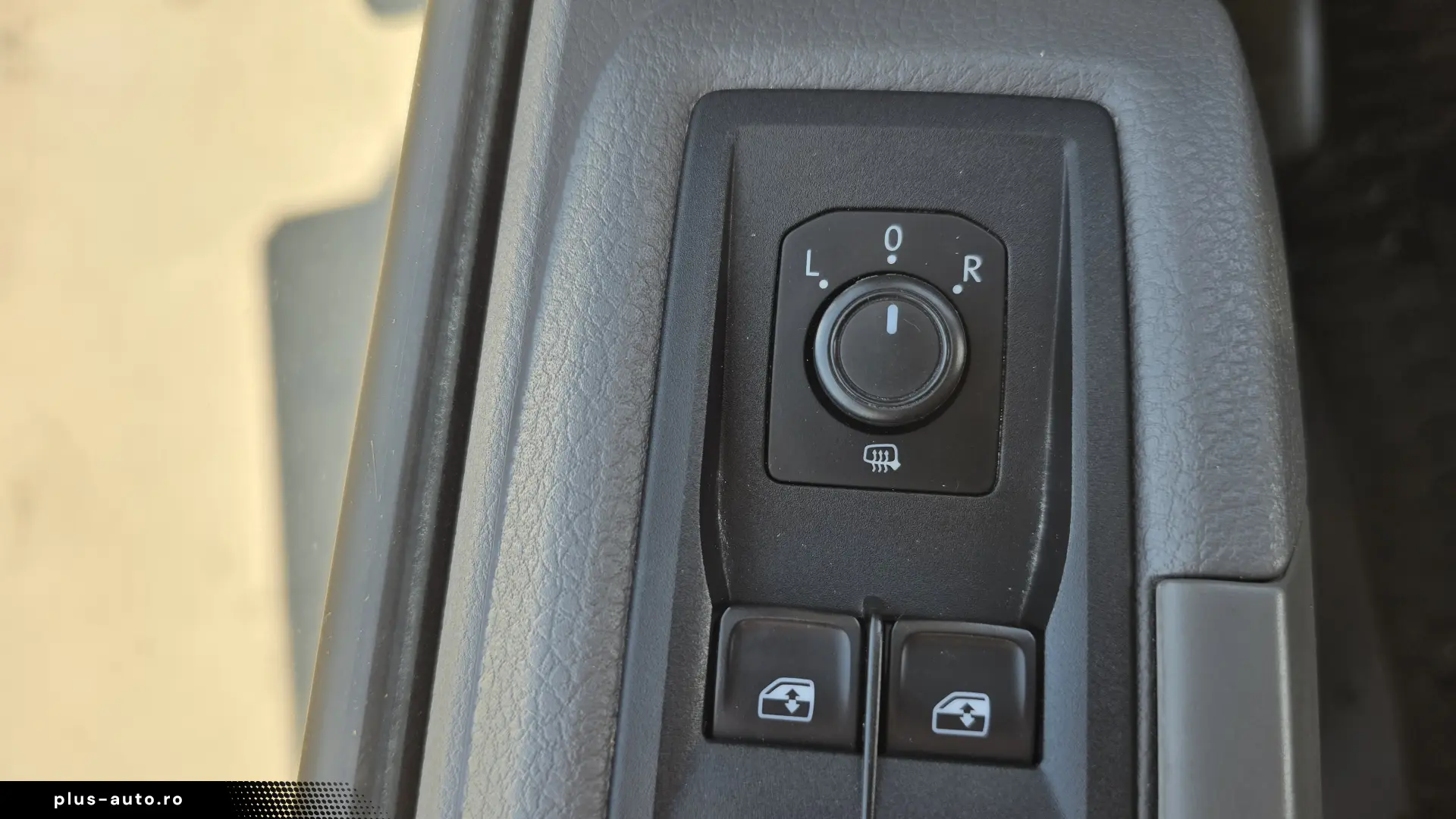 2019 Volkswagen Crafter KOFFER L=4.40m cu LIFT Hidraulic