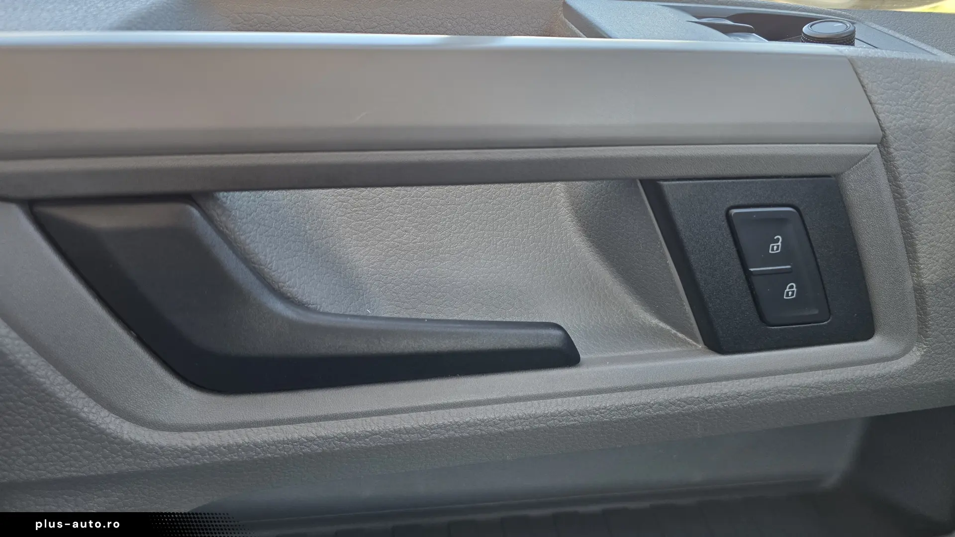 2019 Volkswagen Crafter KOFFER L=4.40m cu LIFT Hidraulic