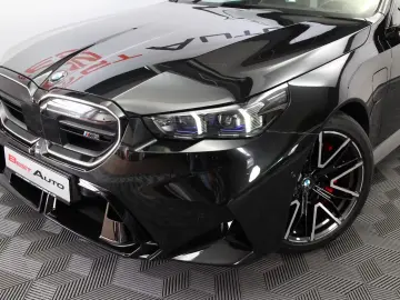 BMW M5 G90 Plug-in Hybrid   727 CP B&W VENTILAȚIE M DRIVE