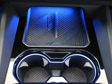 BMW M5 G90 Plug-in Hybrid   727 CP B&W VENTILAȚIE M DRIVE