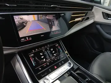 AUDI Q8 TDI qu. tiptronic  MATRIX PANO HuD AHK 360