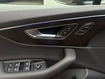 AUDI Q7 50 TDI quattro 7-Sitzer Matrix 360 HuD AHK