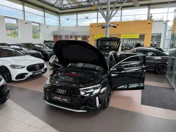 AUDI RS3 2.5 TFSI Sportback HUD Kamera Matrix Magneti