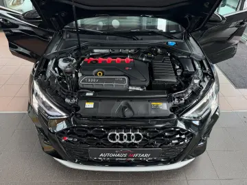 AUDI RS3 2.5 TFSI Sportback HUD Kamera Matrix Magneti