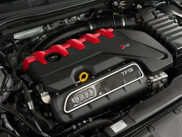AUDI RS3 2.5 TFSI Sportback HUD Kamera Matrix Magneti