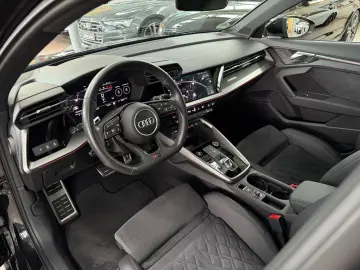 AUDI RS3 2.5 TFSI Sportback HUD Kamera Matrix Magneti