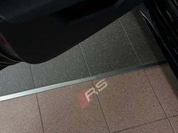 AUDI RS3 2.5 TFSI Sportback HUD Kamera Matrix Magneti