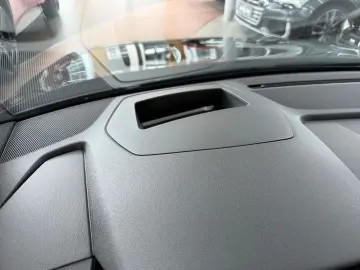 AUDI RS3 2.5 TFSI Sportback HUD Kamera Matrix Magneti