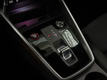 AUDI RS3 2.5 TFSI Sportback HUD Kamera Matrix Magneti