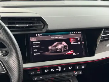 AUDI RS3 2.5 TFSI Sportback HUD Kamera Matrix Magneti