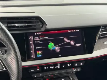 AUDI RS3 2.5 TFSI Sportback HUD Kamera Matrix Magneti